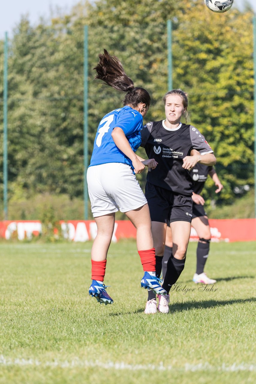 Bild 348 - F Holstein Kiel 2 - SSG Rot-Schwarz Kiel 2 : Ergebnis: 5:0